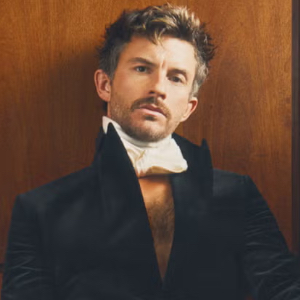 Jonathan Bailey Profile Picture